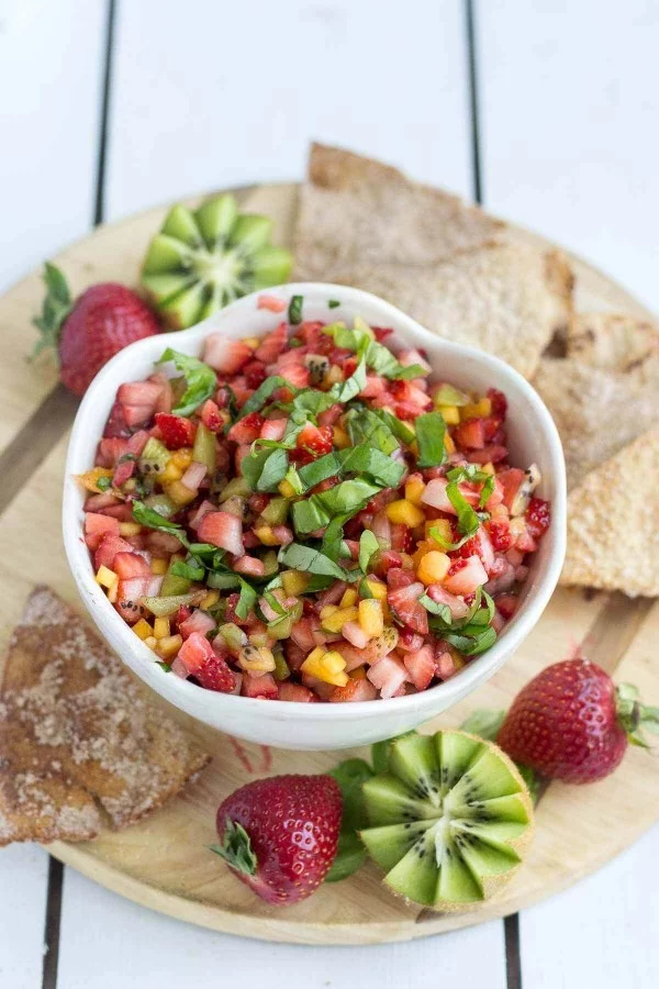 Healthy Fruit Salsa with Cinnamon Sugar Pita Chips #fruit #dessert #food #recipe