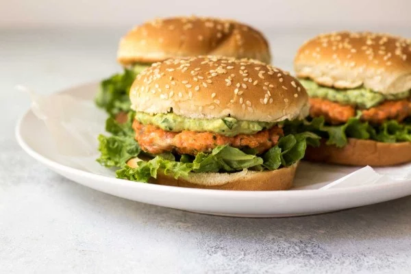 Cilantro-Lime Salmon Burgers #burgers #healthy #recipe #lunch #dinner