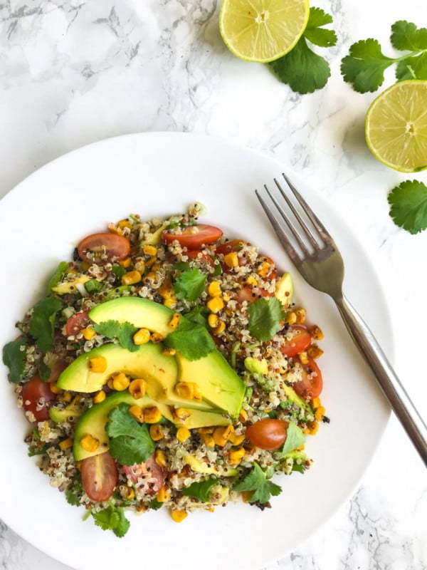 MEXICAN TOASTED CORN AND AVOCADO QUINOA SALAD #healthy #mexican #recipe #food #dinner