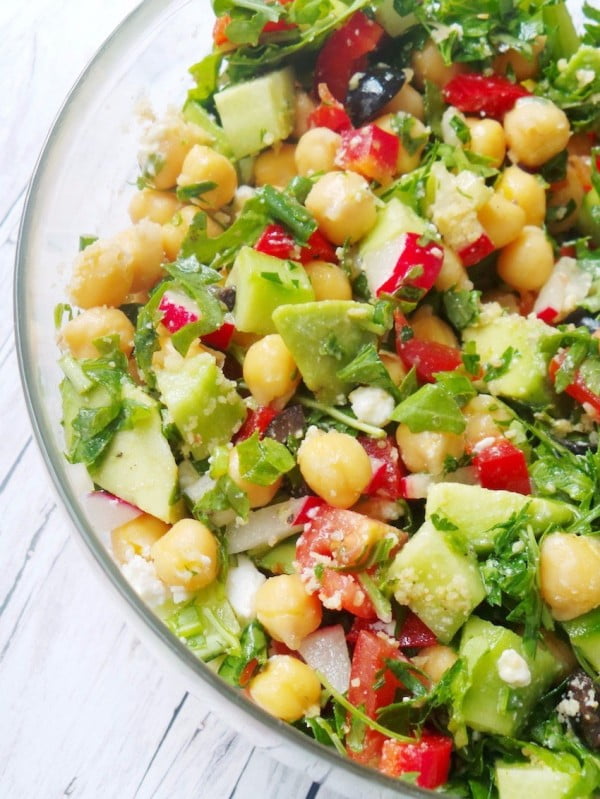 The Best Healthy Avocado Chickpea Salad for Summer #recipe #food #spring #dinner #healthy