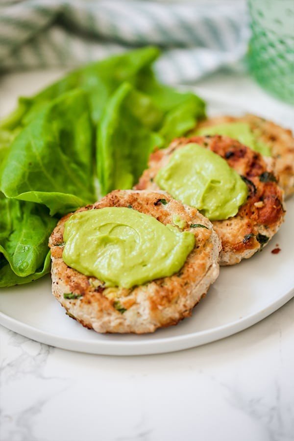 Spinach Avocado Chicken Burgers #recipe #food #spring #dinner #healthy
