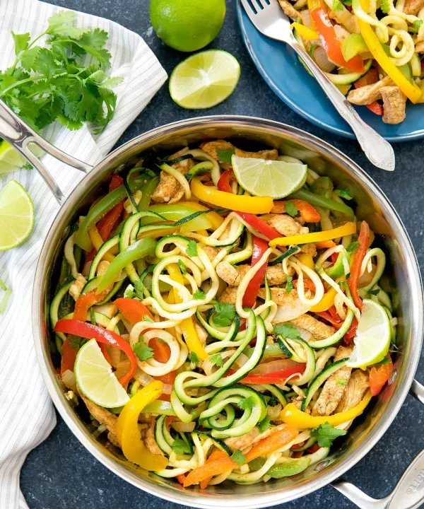 One Pot Fajita Pasta with Zucchini Noodles #zucchini #healthy #recipe #dinner