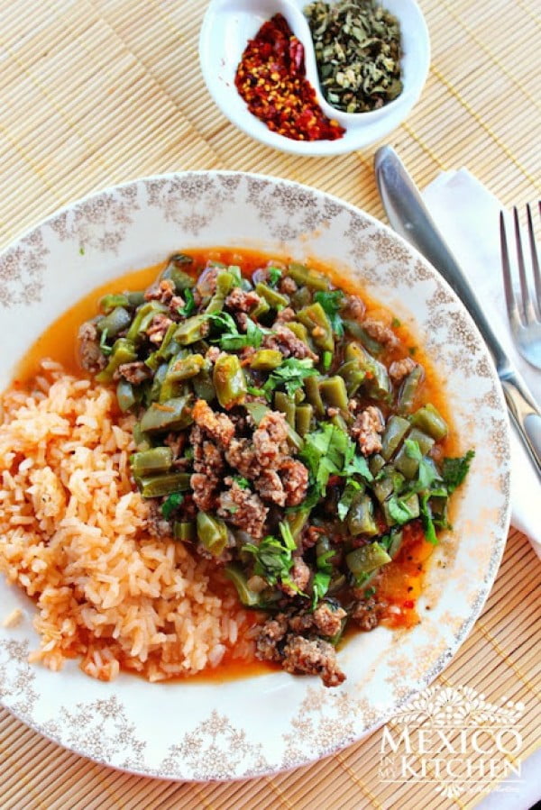 Nopales with ground beef in a piquin sauce #mexican #groundbeef #dinner #recipe