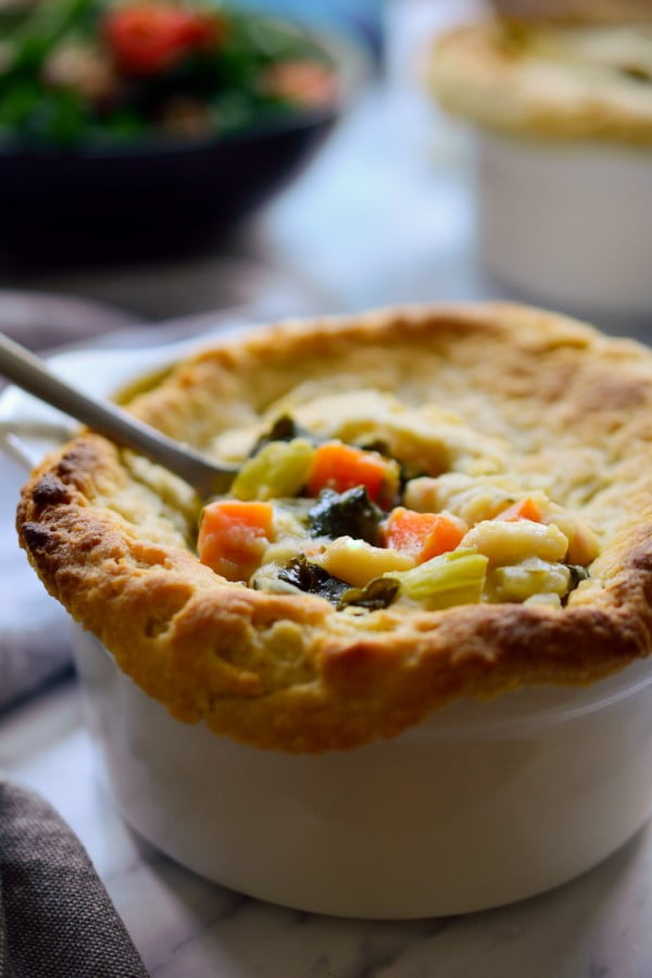 White Bean and Kale Vegan Pot Pie #potpie #dinner #recipe #food