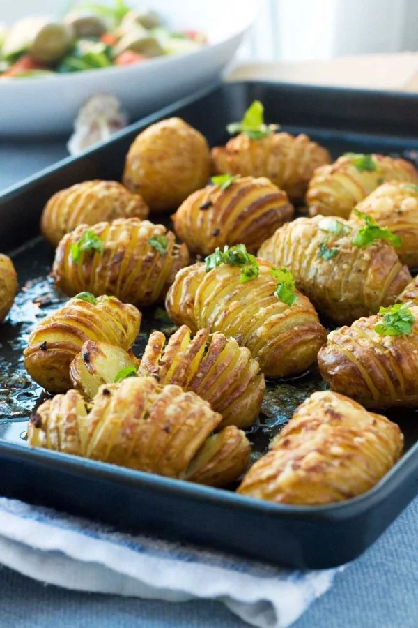 mini garlic & parmesan hasselback potatoes #recipe #potato #dinner