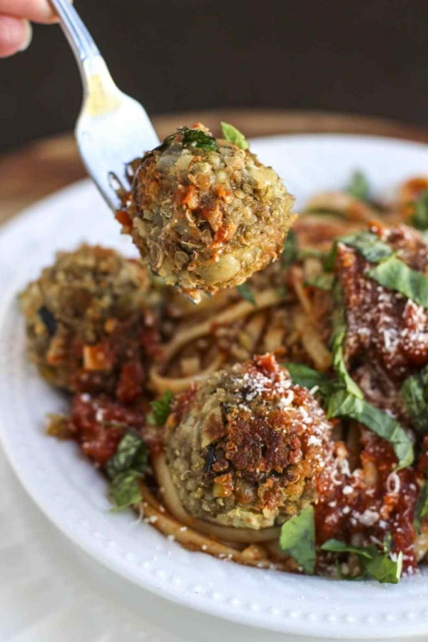 italian lentil quinoa meatballs #quinoa #healthy #dinner #recipe