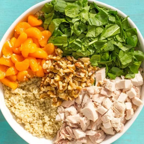 Quinoa chicken spinach salad with honey lime vinaigrette #quinoa #healthy #dinner #recipe