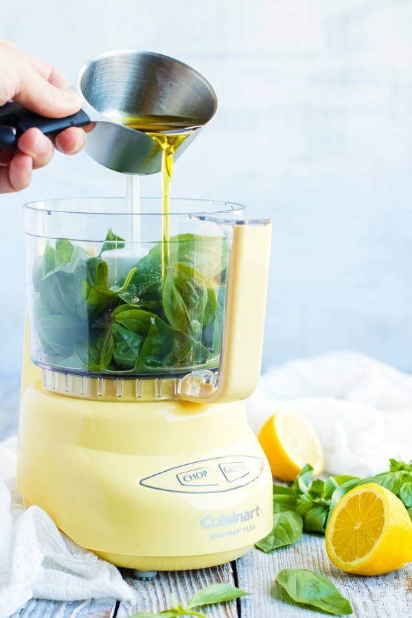 Basil + Lemon Vinaigrette Dressing Recipe #recipe #salad #saladdressing #dinner #lunch