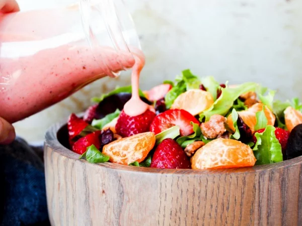 Strawberry Basil Dressing #recipe #salad #saladdressing #dinner #lunch