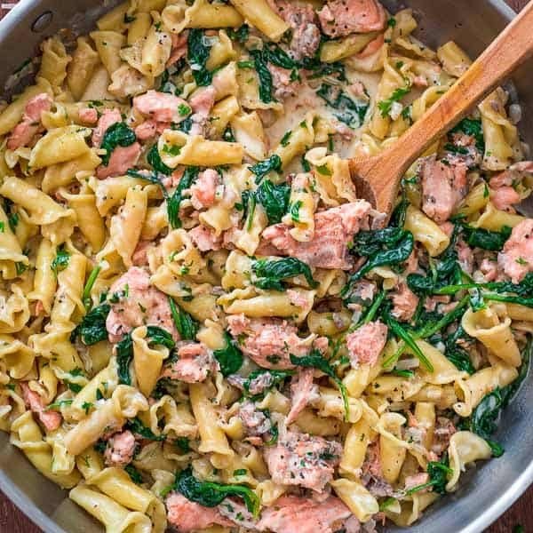 Salmon Pasta with Spinach #salmon #fish #food #dinner #recipe