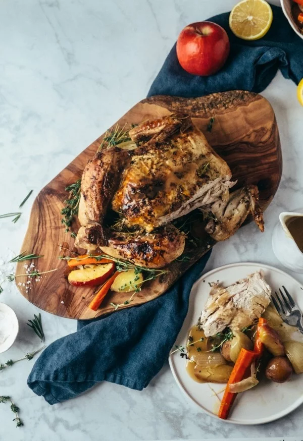 Roast Chicken with Apple Cider (paleo, whole30) #recipe #chicken #roast #dinner