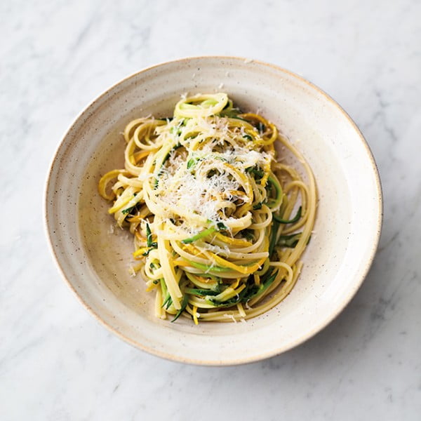 Jamie Oliver's 5 Ingredient Lemony Courgette Linguine #5ingredient #recipe #food #dinner
