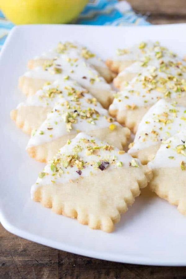 Lemon Shortbread Cookies {An Easy Lemon Pistachio Cookie} #cookies #snacks #dessert #food #recipe
