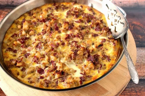 Corned Beef Hash Frittata for Breakfast, Lunch or Dinner #cornedbeef #beef #dinner #recipe