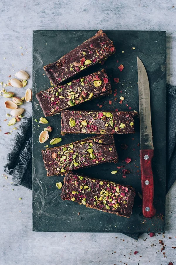 Gluten-Free Granola Bars with Pistachio #granolabars #snacks #healthy #food #recipe