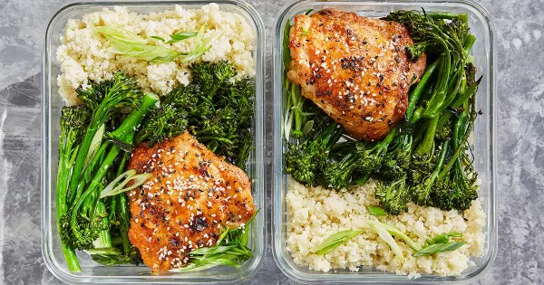 Meal-Prep Honey Sesame Chicken with Broccolini #lunch #healthy #food #snack #recipe