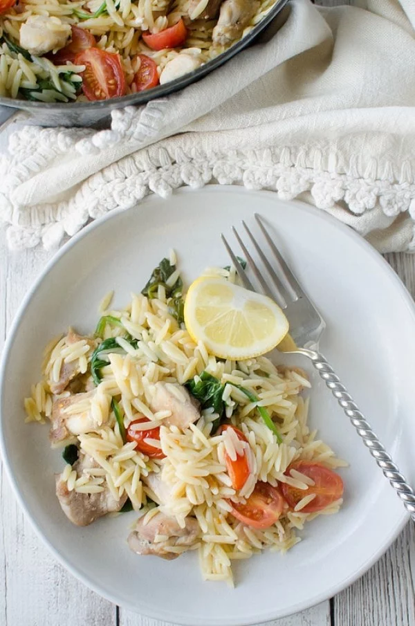 One Pot Lemon Chicken with Orzo #healthy #onepot #dinner #food #recipe