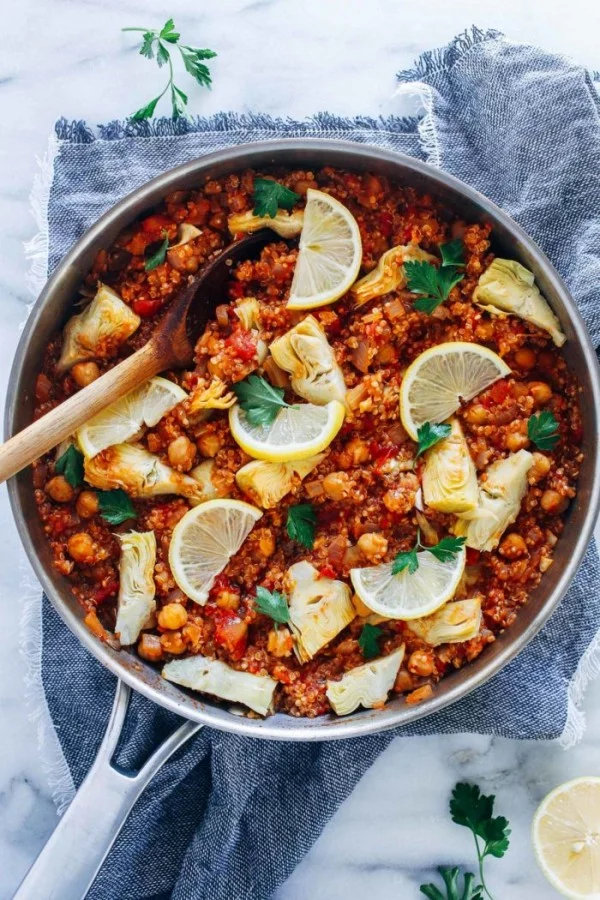 One-Pot Spanish Quinoa #healthy #onepot #dinner #food #recipe