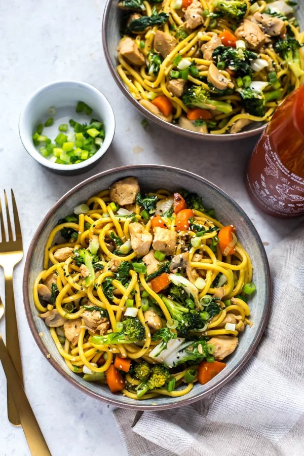 Instant Pot (+Stovetop) Yakisoba Noodle Bowls #instantpot #pressurecooker #noodles #dinner #recipe