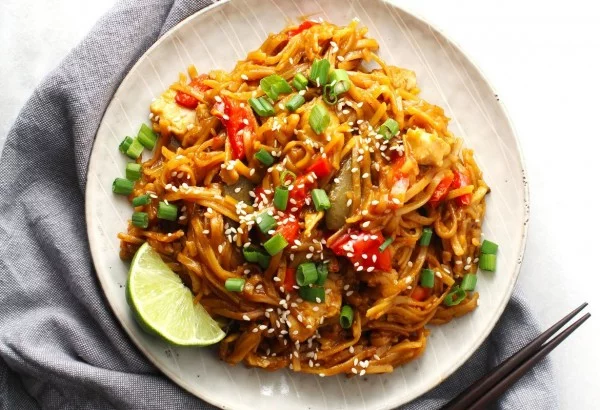 Instant Pot Sticky Noodles #instantpot #pressurecooker #noodles #dinner #recipe