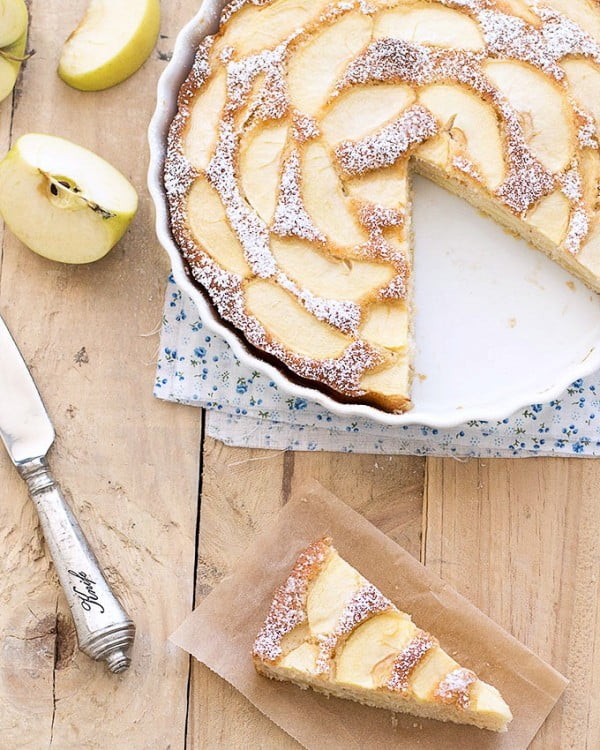 Low Fat Apple Cake #lowfat #healthy #dessert #recipe