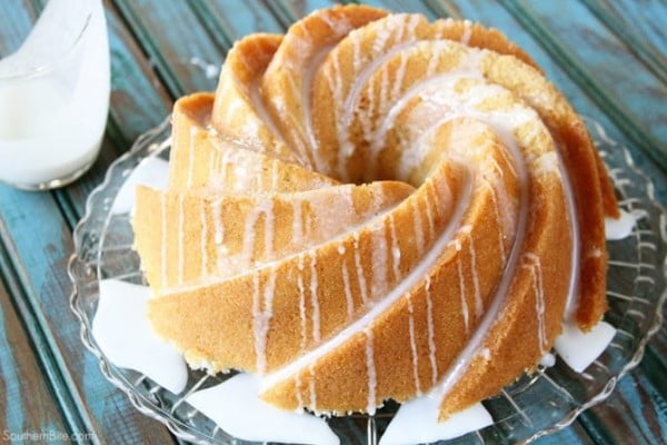 Eggnog Pound Cake #poundcake #cake #recipe #dessert