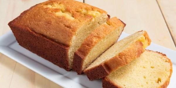 Vanilla Pound Cake Is The Perfect Make-Ahead Holiday Breakfast #poundcake #cake #recipe #dessert