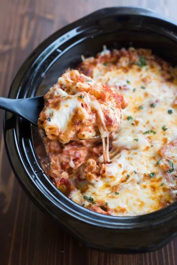 Slow Cooker Three Cheese Ziti #slowcooker #crockpot #pasta #recipe #dinner #food