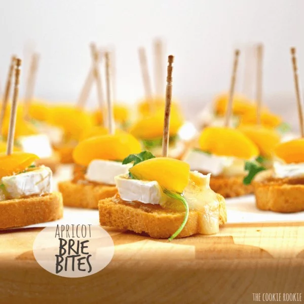 Mini Apricot Brie Bites #smallbites #partyfood #snack #recipe