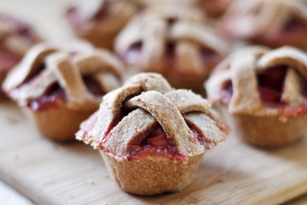Vegan Strawberry Pie Mini Muffins #strawberry #dessert #berries #food #recipe