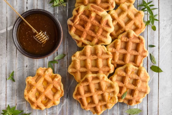 How to Make French Belgian Waffle Cookies (Gaulettes) #wallfeiron #wafflemaker #waffles #dinner #snacks #lunch #food #recipe