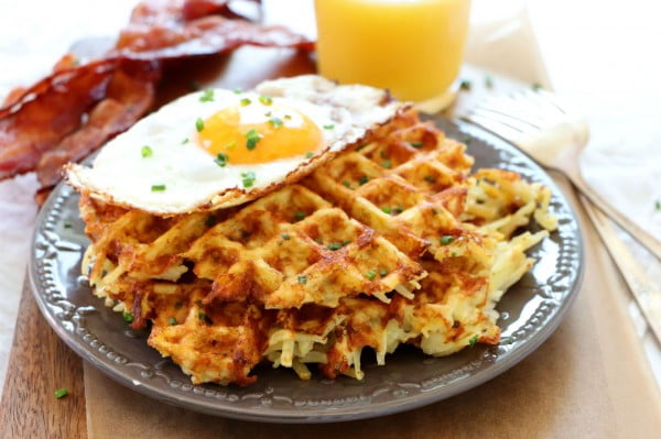 Cheesy Waffled Hash Browns #wallfeiron #wafflemaker #waffles #dinner #snacks #lunch #food #recipe