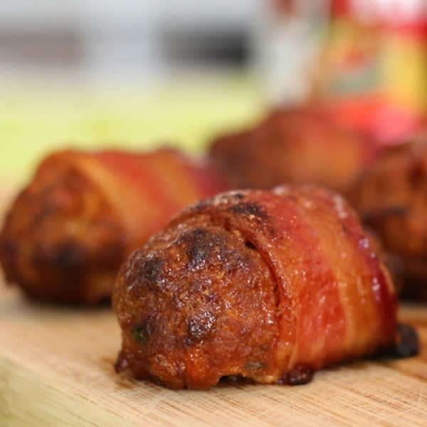 Maple Glazed Bacon-Wrapped Mini Meatloaves #groundbeef #dinner #recipe #beef