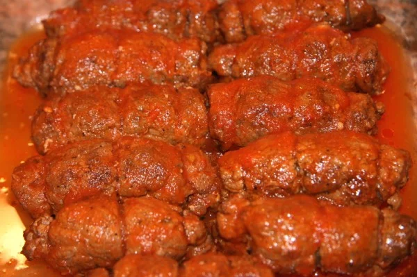 Italian Braciole Recipe with Tender Strips of Steak & Sauce #italian #dinner #recipe