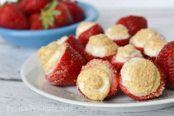 No Bake Strawberry Cheesecake Bites #recipe #nobake #dessert #recipe