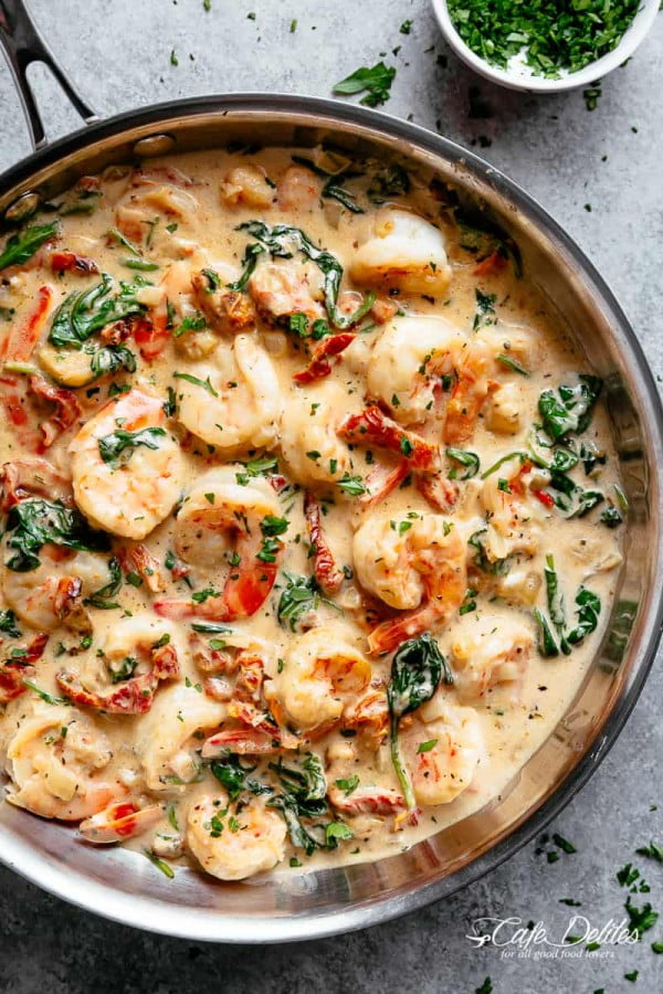 Creamy Garlic Butter Tuscan Shrimp (+ VIDEO) #shrimp #recipe #dinner #lunch #snack