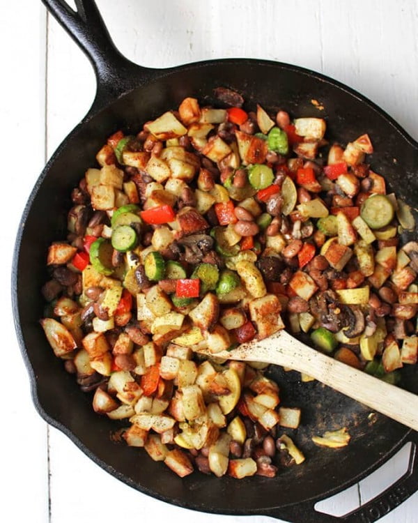 Bean, Potato, & Veggie Vegan Breakfast Hash #vegetarian #healthy #breakfast #recipe