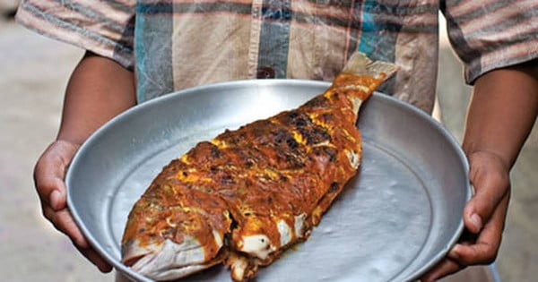Grilled Whole Fish with Tamarind (Samaki Wa Kupaka) Recipe #grilled #fish #grill #dinner #recipe