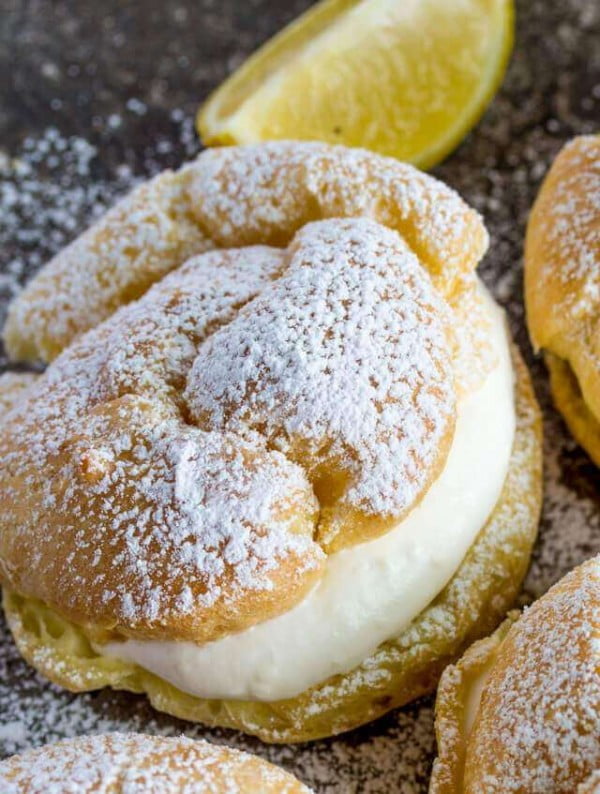 Lemon Cream Puffs {An Easy Lemon Twist on a Classic Recipe} #lemon #dessert #recipe