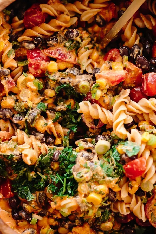 Southwest Vegan Pasta Salad #pasta #salad #recipe #lunch #dinner