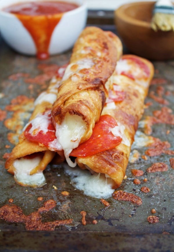 GARLIC BUTTER PIZZA TAQUITOS #taquitos #mexican #mexicanfood #snack #lunch #recipe